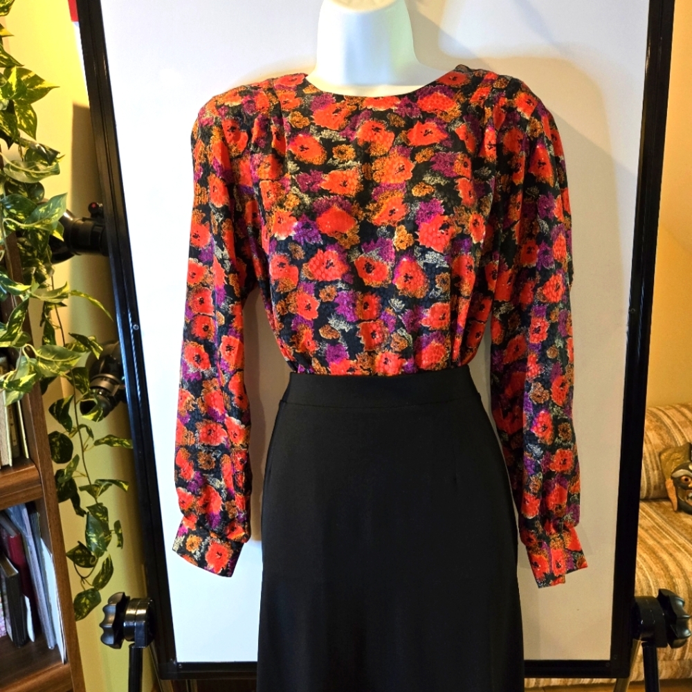 Worthington Red, Black, Purple Flower Print, Long Sleeve Blouse, Size 12